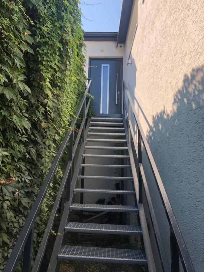 Apartman V Centre Michaloviec Nagymihály Kültér fotó